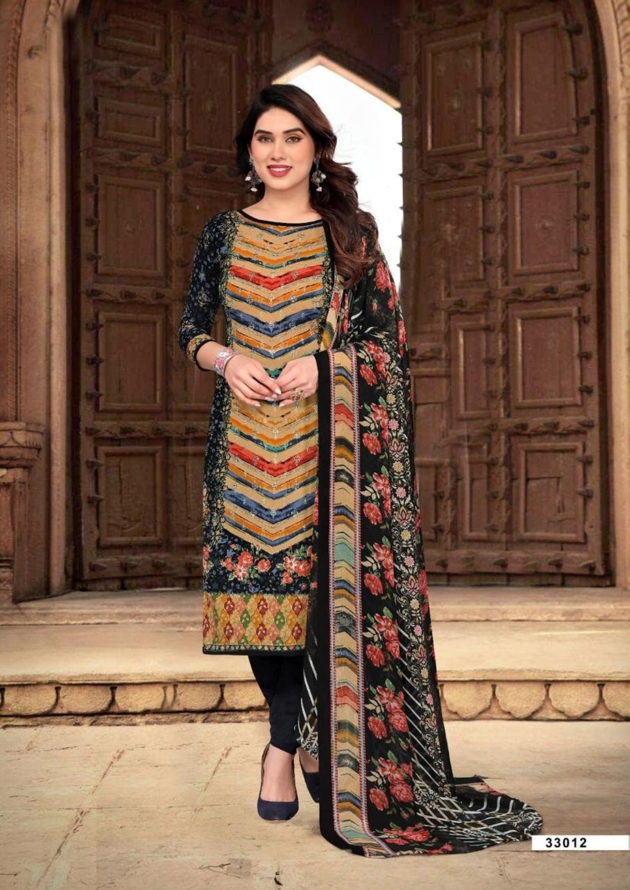 Unstitched Leon Crepe Dress Material with Chiffon Dupatta